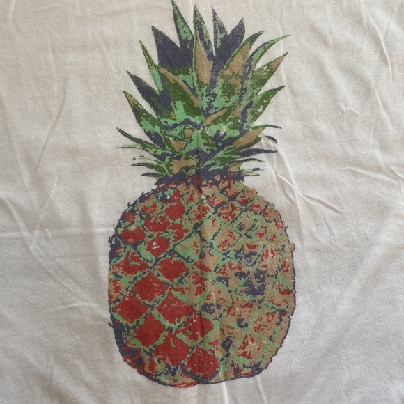 Recycled Karma Womens L Pineapple White Tee. Scoop bottom. So cute. - Picture 8 of 10